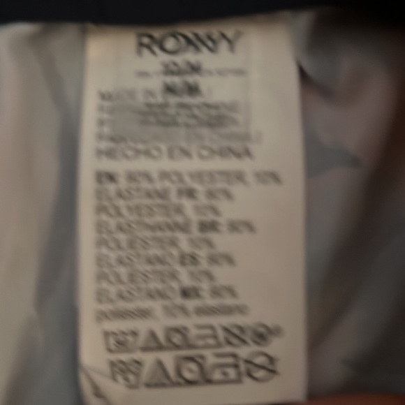 Roxy girl beach trip short 2 inch - Picture 2 of 4